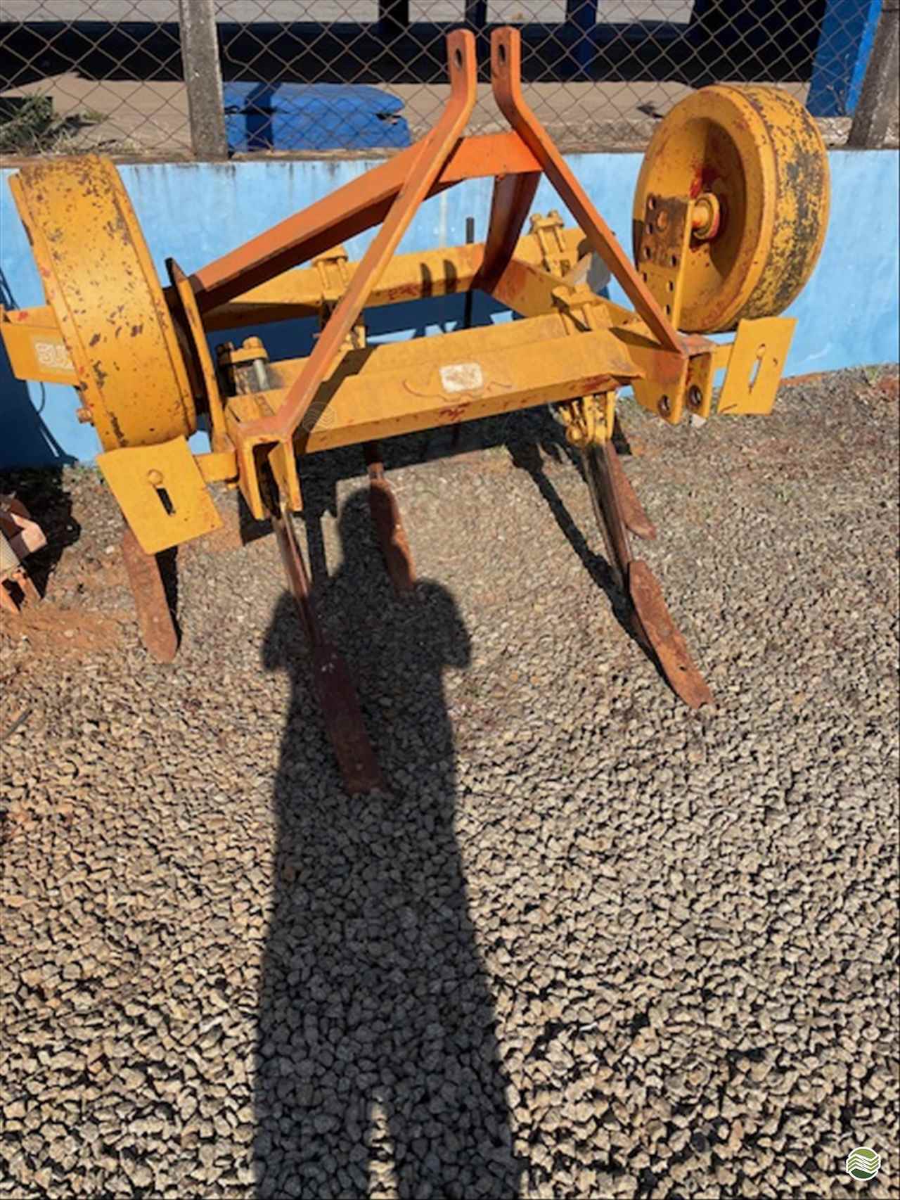 IMPLEMENTOS AGRICOLAS SUBSOLADOR 5 HASTES Limeira Tratores LIMEIRA SÃO PAULO SP