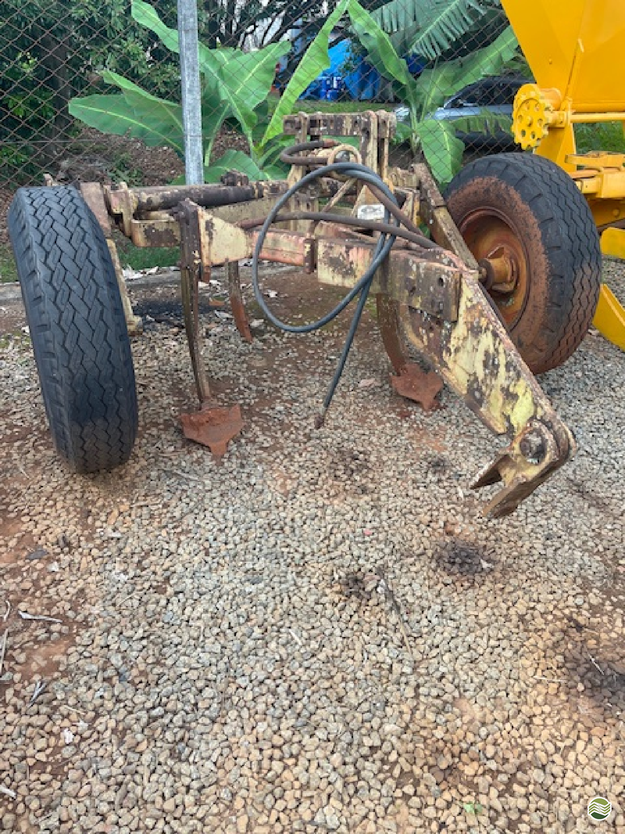 IMPLEMENTOS AGRICOLAS SUBSOLADOR 3 HASTES Limeira Tratores LIMEIRA SÃO PAULO SP