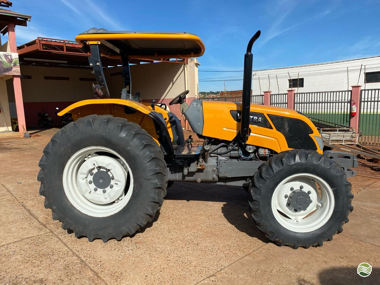 TRATOR VALTRA VALTRA A750 Tração 4x4 Edin Tratores ITUIUTABA MINAS GERAIS MG