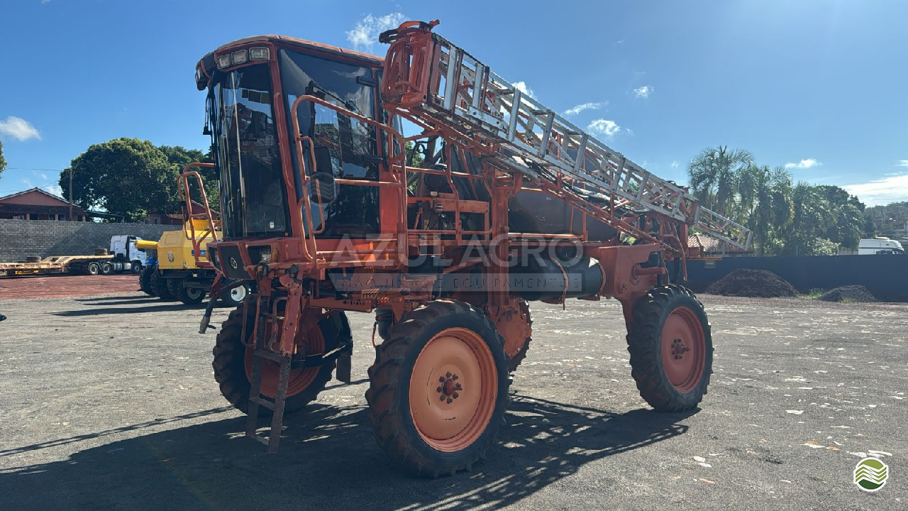 PULVERIZADOR JACTO UNIPORT 2500 STAR Tração 4x2 Azul Agro Máquinas e Equipamentos - New Holland JATAI GOIAS GO