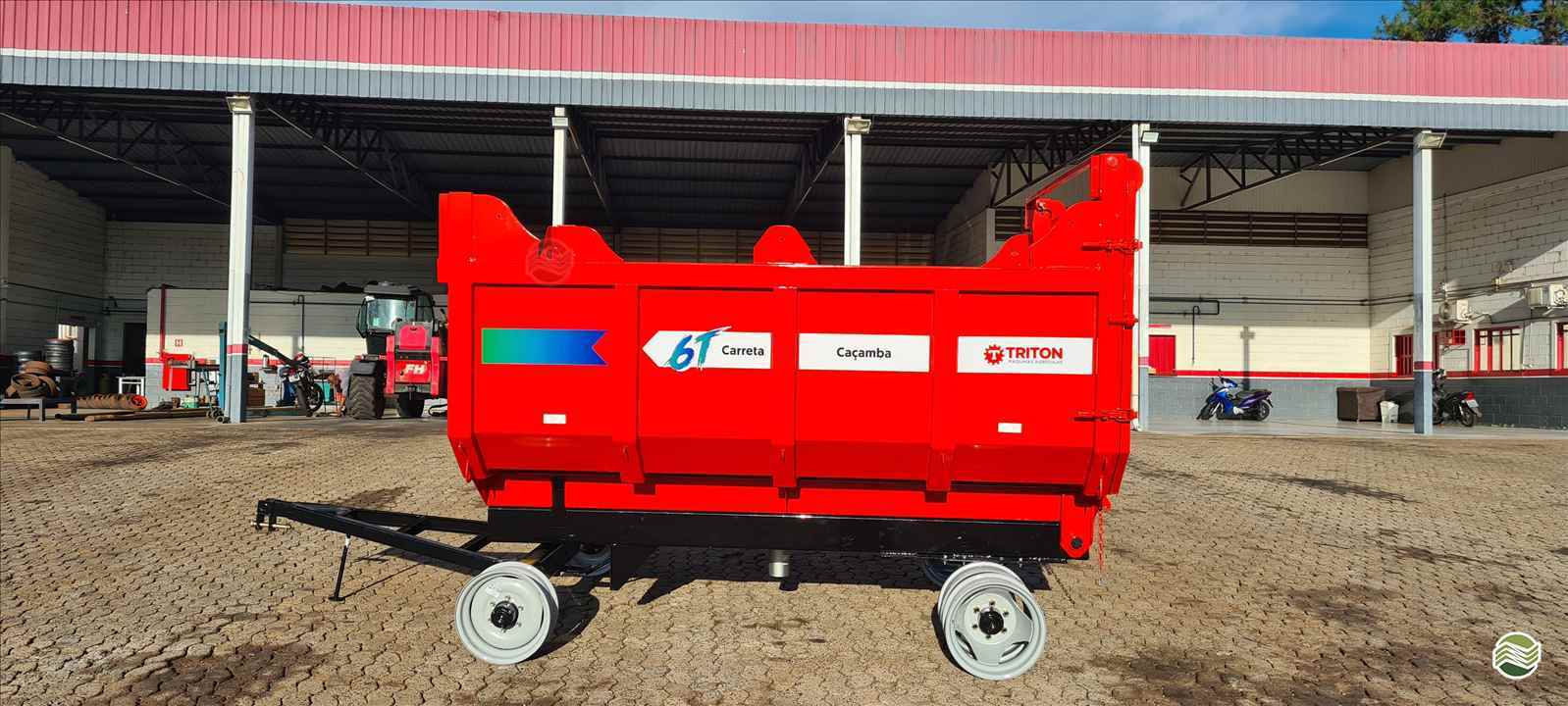 IMPLEMENTOS AGRICOLAS CARRETA AGRÍCOLA CARRETA BASCULANTE Arena Máquinas   UBERABA MINAS GERAIS MG