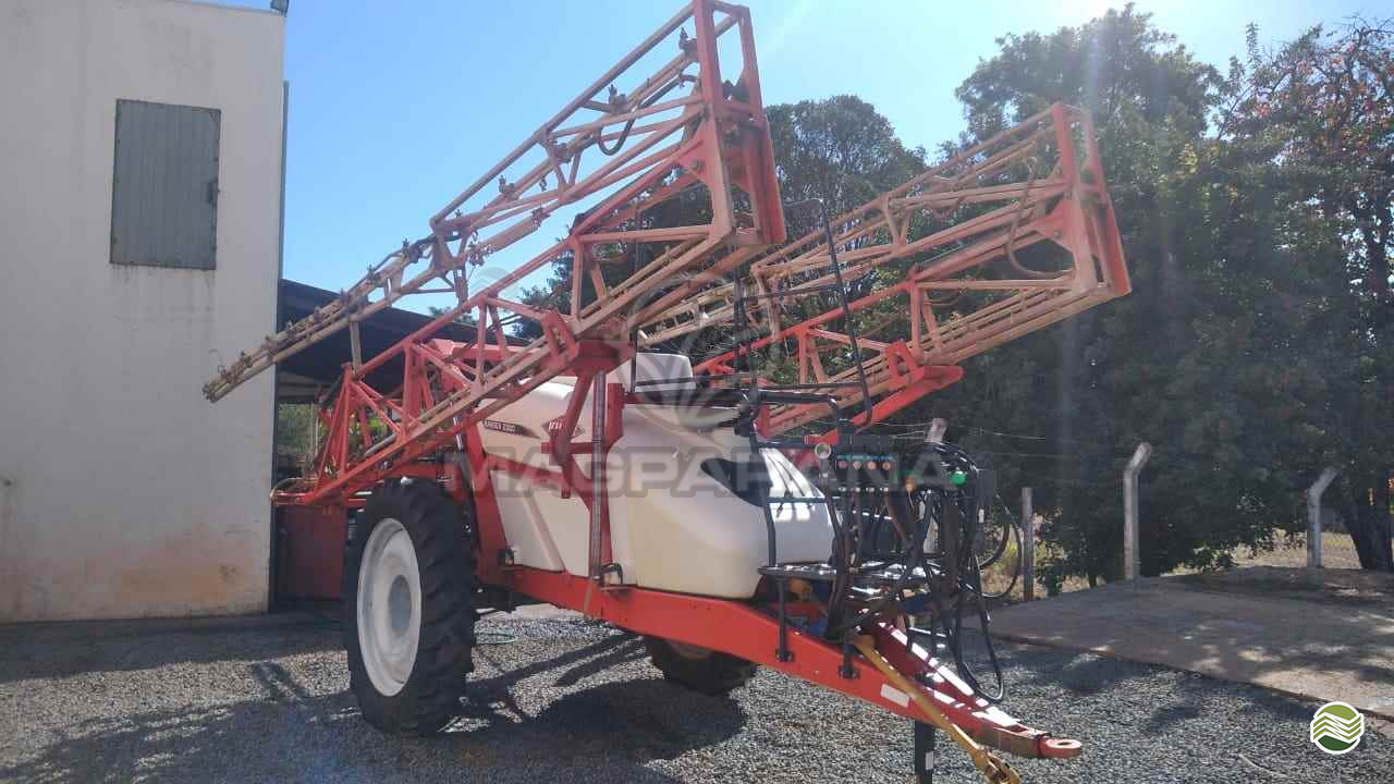 PULVERIZADOR KUHN RANGER 2000 Arrasto Magparaná - Massey IRATI PARANÁ PR