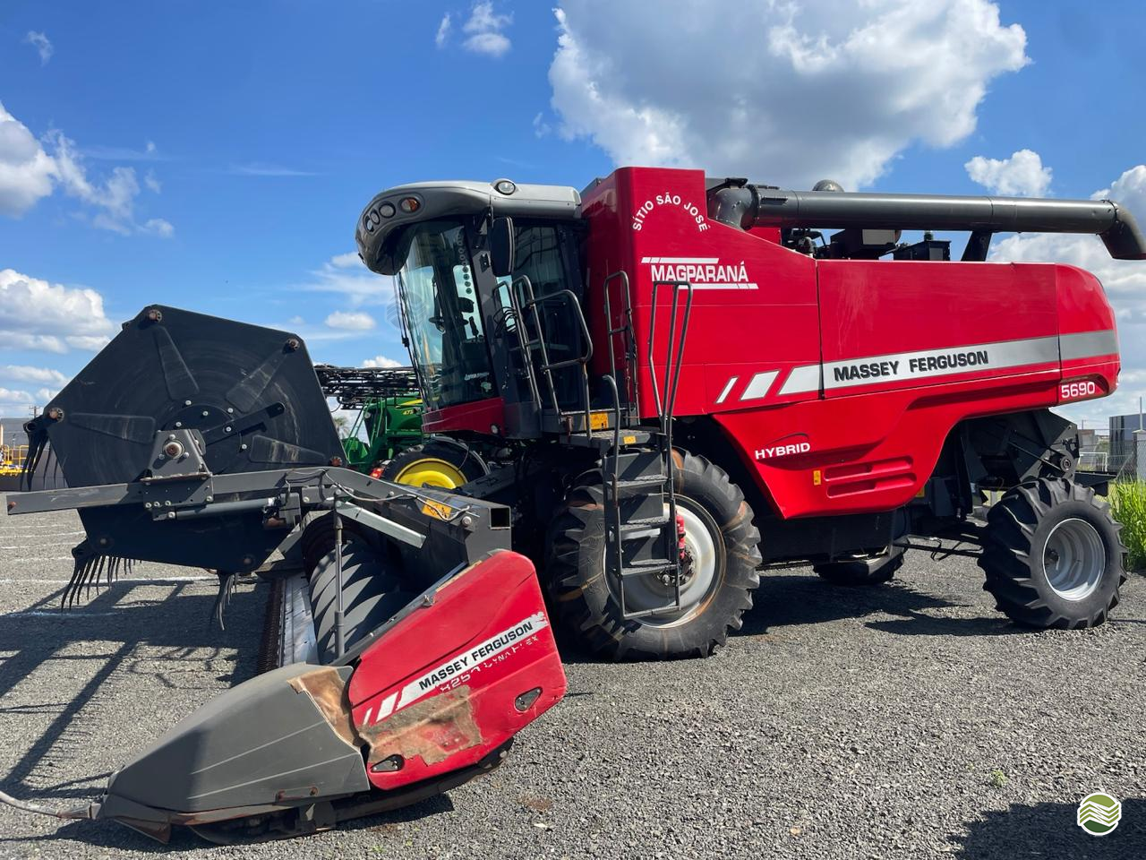 COLHEITADEIRA MASSEY FERGUSON MF 5690 Magparaná - Massey IRATI PARANÁ PR