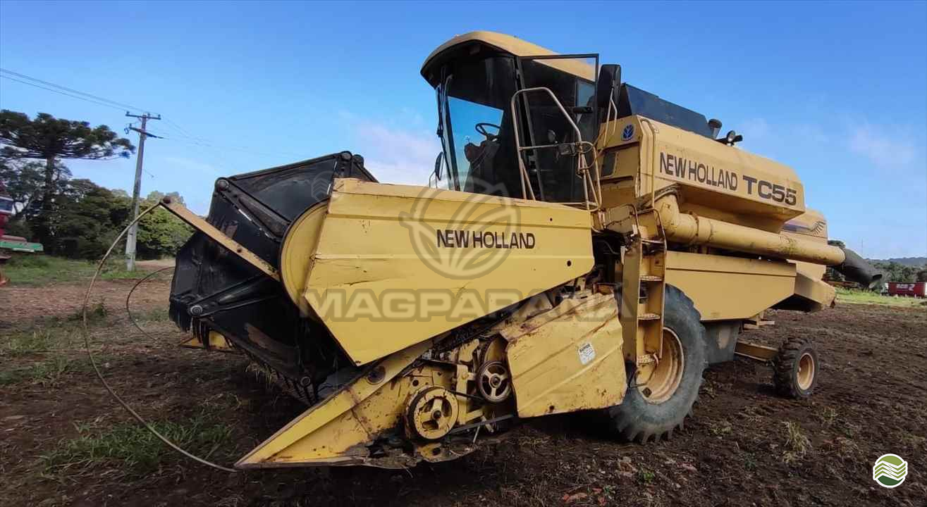 COLHEITADEIRA NEW HOLLAND TC 55 Magparaná - Massey IRATI PARANÁ PR