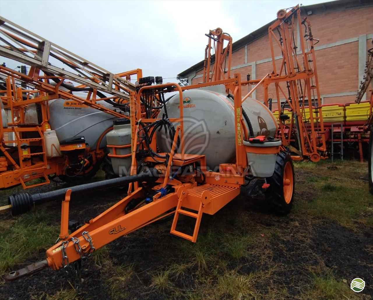 PULVERIZADOR SULAMÉRICA SULAMÉRICA 2500 Arrasto Magparaná - Massey IRATI PARANÁ PR