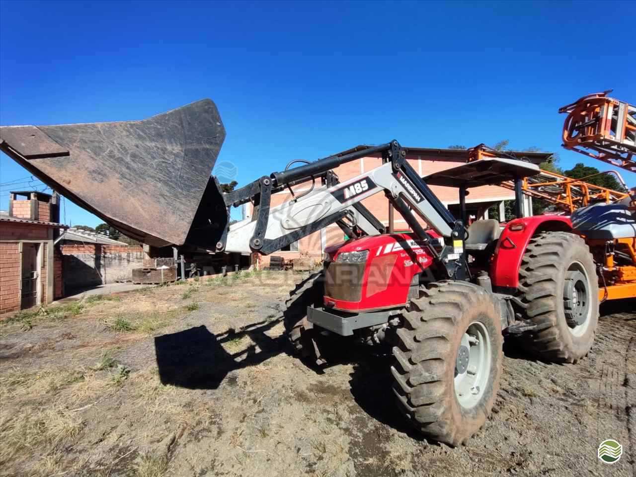 TRATOR MASSEY FERGUSON MF 4290 Tração 4x4 Magparaná - Massey IRATI PARANÁ PR