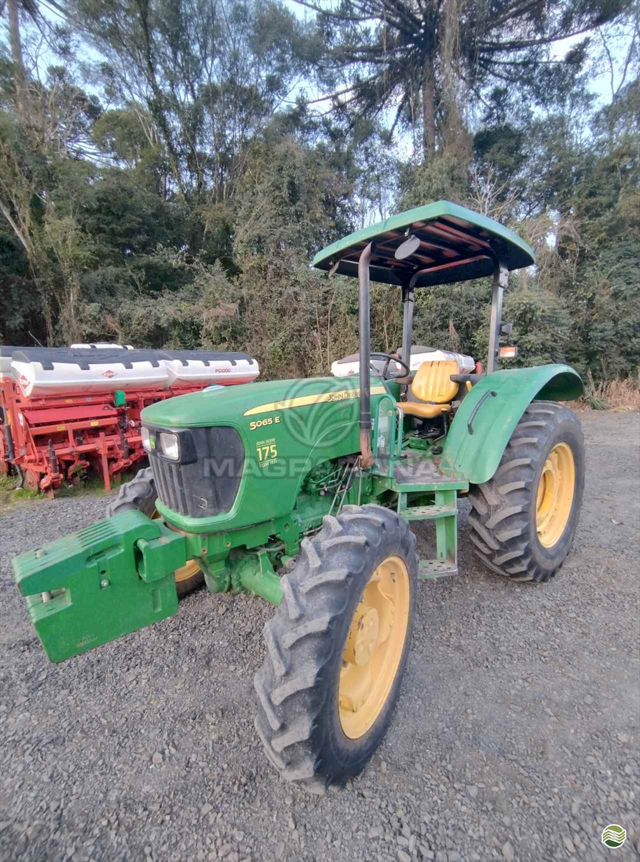 JOHN DEERE 5065E de Magparaná - Massey