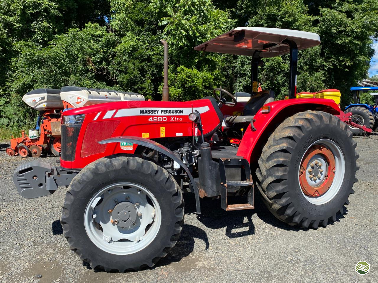 TRATOR MASSEY FERGUSON MF 4280 Tração 4x4 Magparaná - Massey IRATI PARANÁ PR