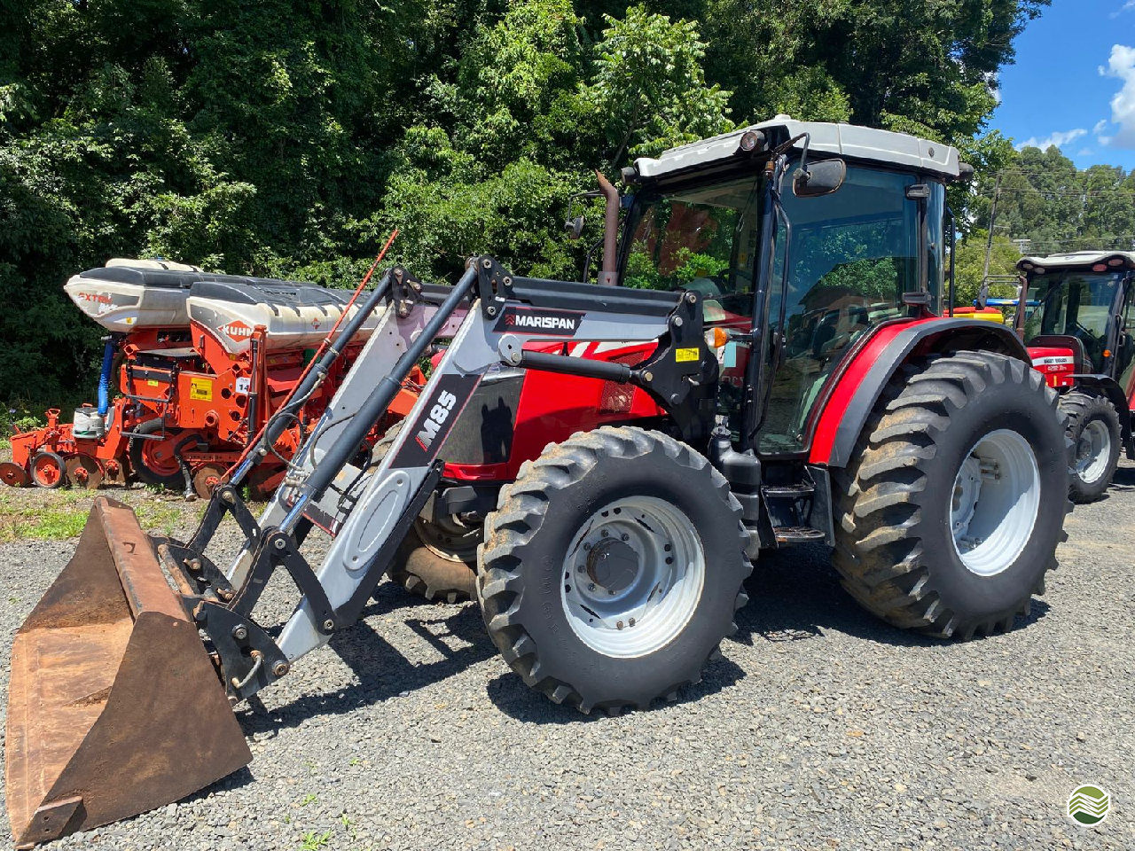 TRATOR MASSEY FERGUSON MF 5710 Tração 4x4 Magparaná - Massey IRATI PARANÁ PR
