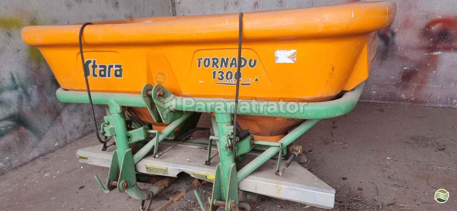 IMPLEMENTOS AGRICOLAS DISTRIBUIDOR FERTILIZANTES E SEMENTES DISCO DUPLO Paranatrator CASTRO PARANÁ PR