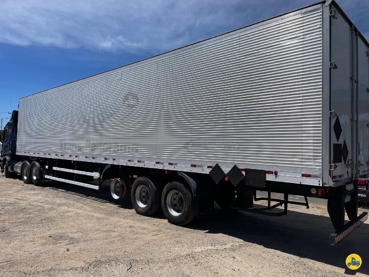 CARRETA SEMI-REBOQUE BAU FURGÃO JK Caminhões PR SARANDI PARANÁ PR