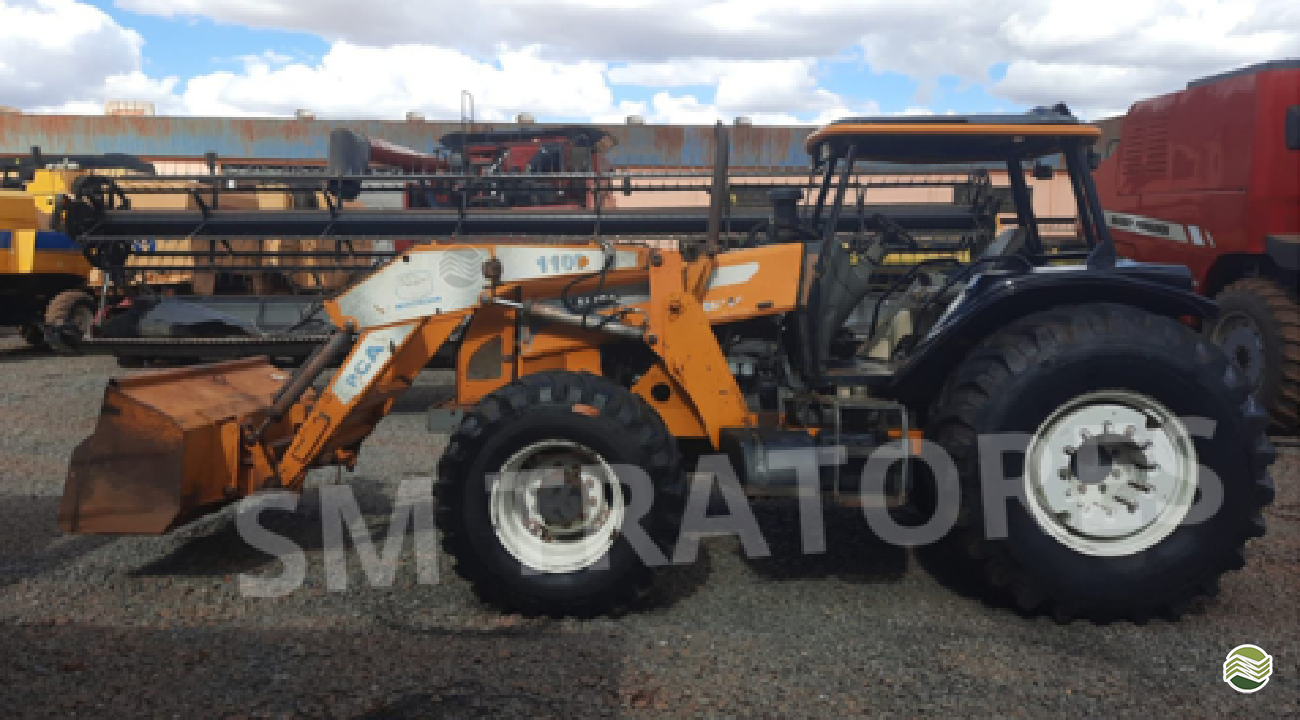 TRATOR VALTRA VALTRA BH 145 Tração 4x4 SM Tratores - Massey - Matriz FORMOSA GOIAS GO