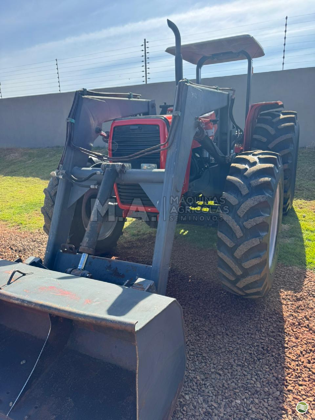 TRATOR MASSEY FERGUSON MF 292 Tração 4x4 M.A. Máquinas Agrícolas - Campo Mourão CAMPO MOURAO PARANÁ PR