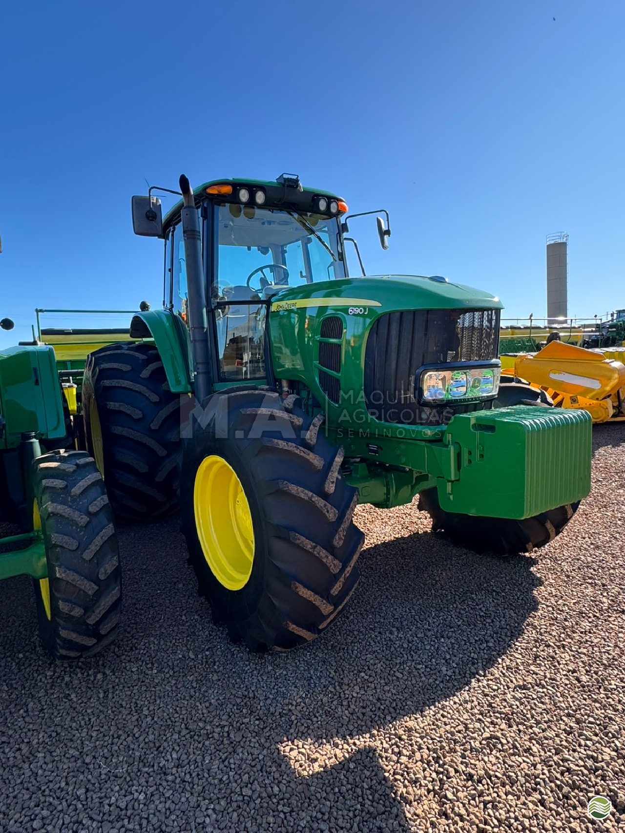TRATOR JOHN DEERE JOHN DEERE 6190J Tração 4x4 M.A. Máquinas Agrícolas - Campo Mourão CAMPO MOURAO PARANÁ PR