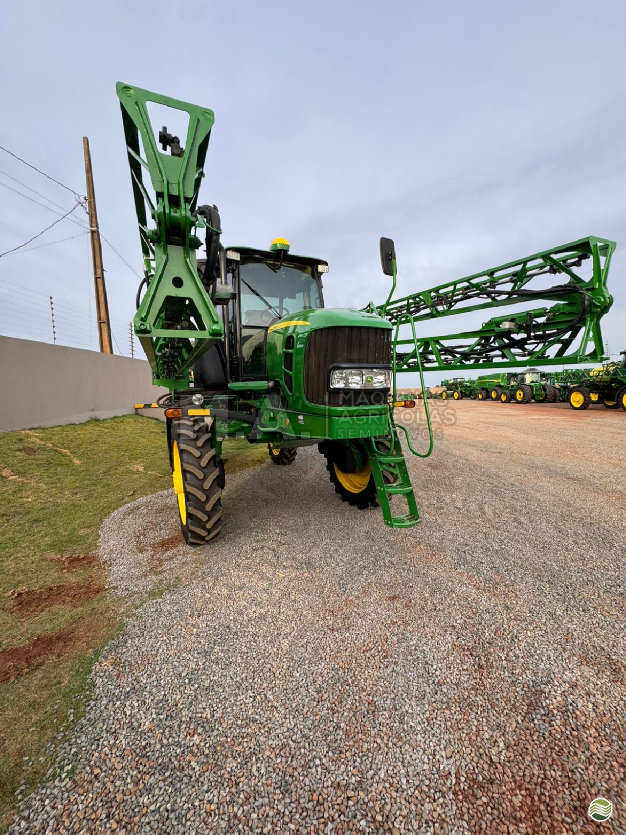 PULVERIZADOR JOHN DEERE JOHN DEERE 4630 Tração 4x4 M.A. Máquinas Agrícolas - Campo Mourão CAMPO MOURAO PARANÁ PR