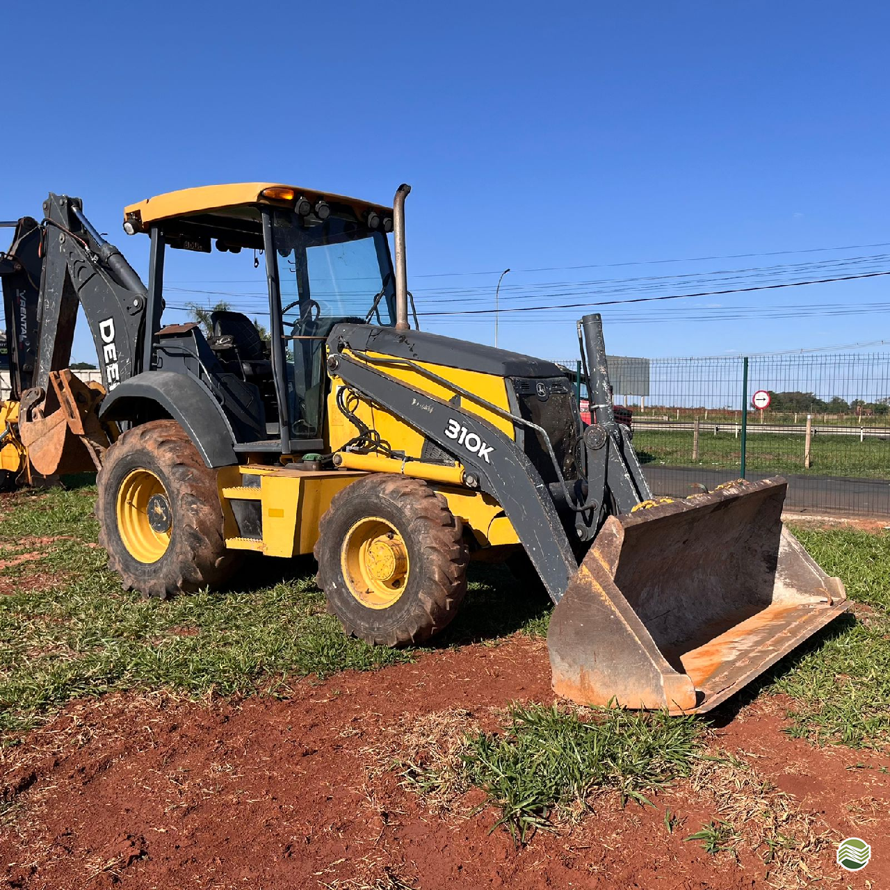 RETRO ESCAVADEIRA JOHN DEERE 310K Tração 4x4 Terraverde Rental - SP CASA BRANCA SÃO PAULO SP