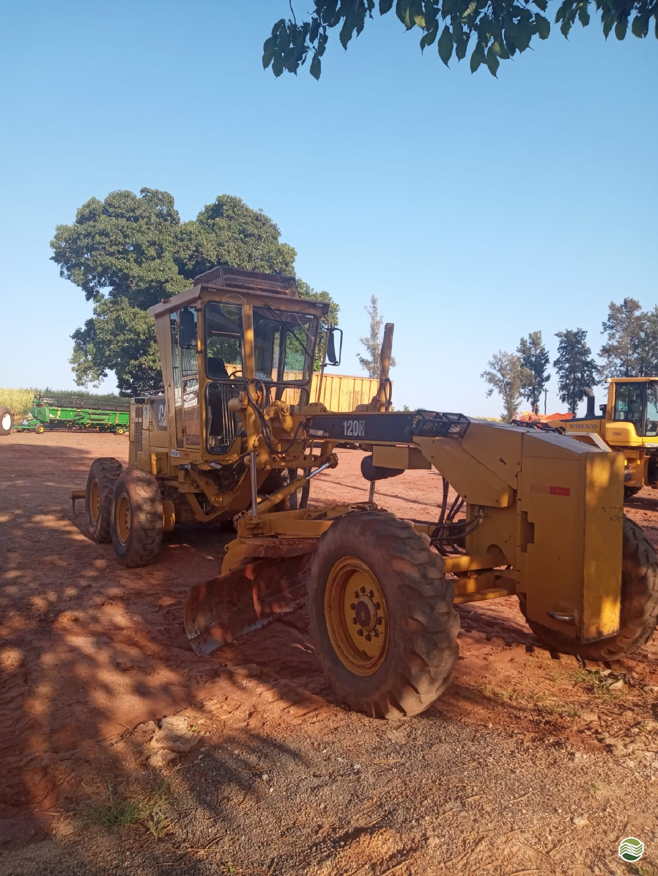 MOTONIVELADORA CATERPILLAR 120H Terraverde Rental - SP CASA BRANCA SÃO PAULO SP