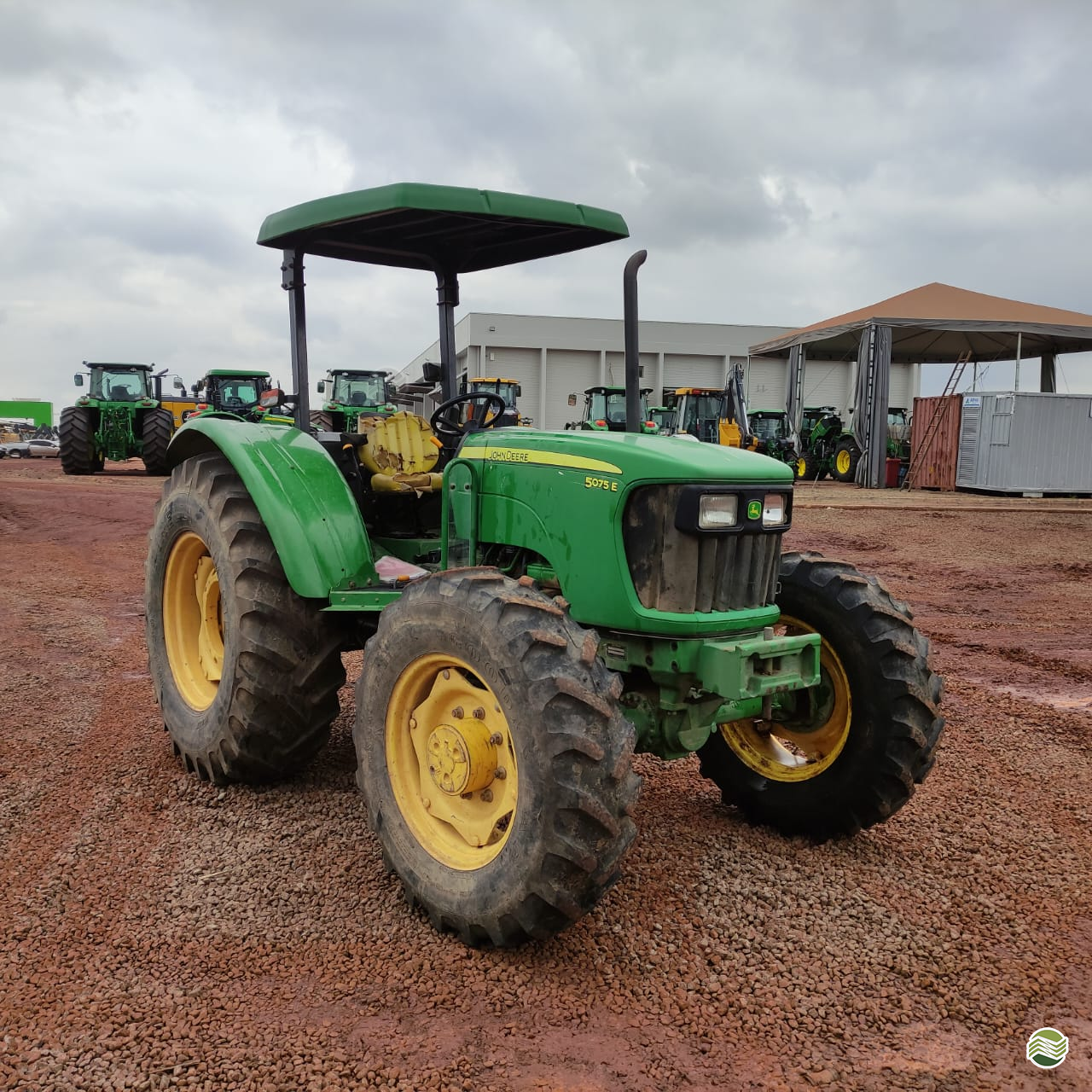 TRATOR JOHN DEERE JOHN DEERE 5075E Tração 4x4 Terraverde Rental - SP CASA BRANCA SÃO PAULO SP