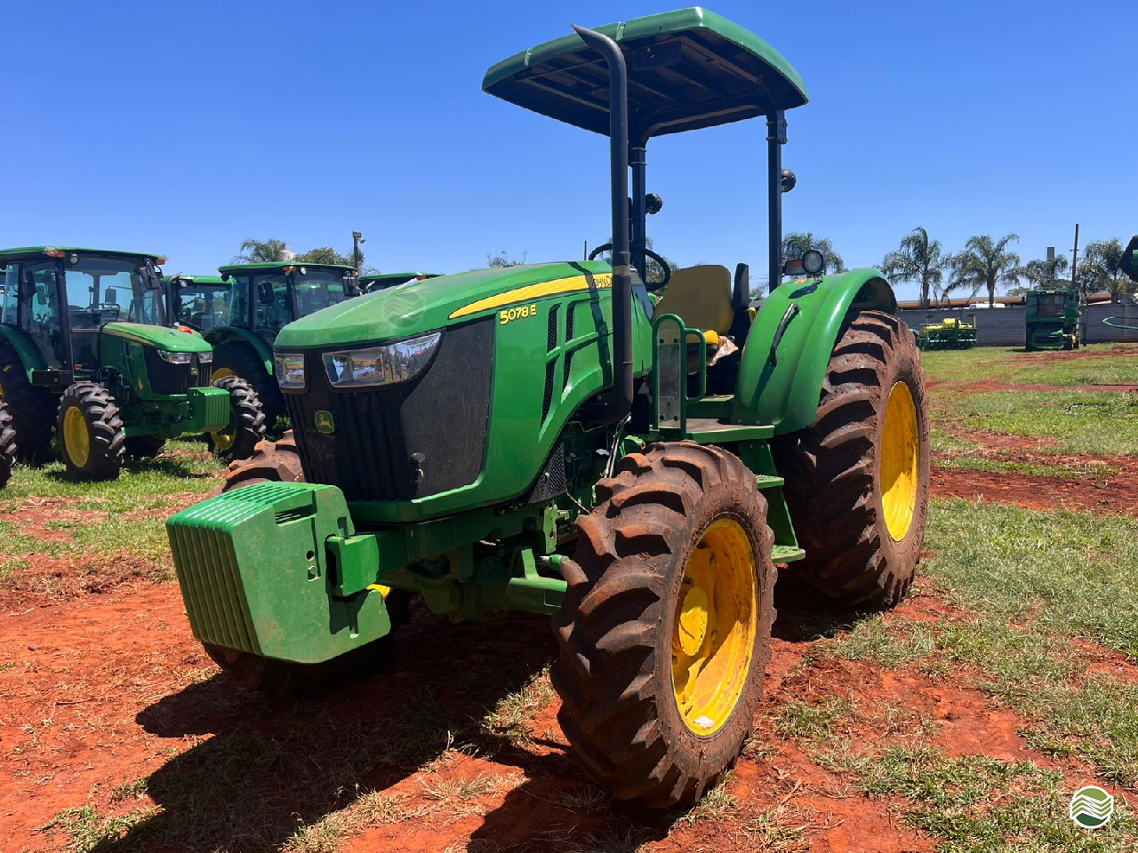 TRATOR JOHN DEERE JOHN DEERE 5078E Tração 4x4 Terraverde Rental - SP CASA BRANCA SÃO PAULO SP