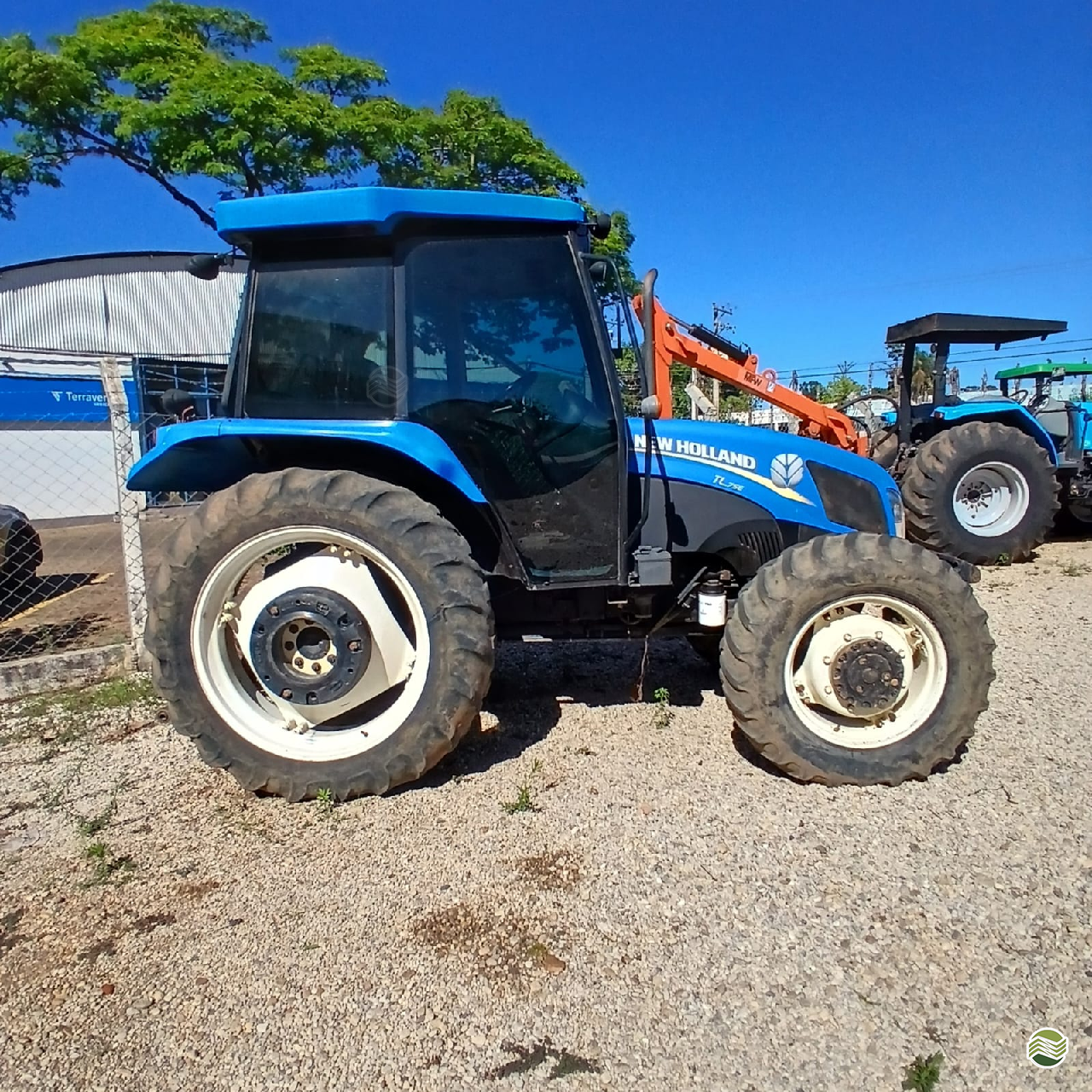 TRATOR NEW HOLLAND NEW TL 75 Tração 4x4 Terraverde Rental - SP CASA BRANCA SÃO PAULO SP
