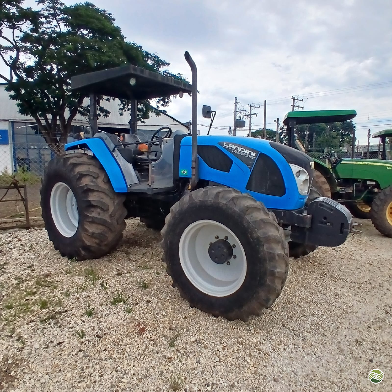 TRATOR LANDINI LANDFORCE 130 Tração 4x4 Terraverde Rental - SP CASA BRANCA SÃO PAULO SP