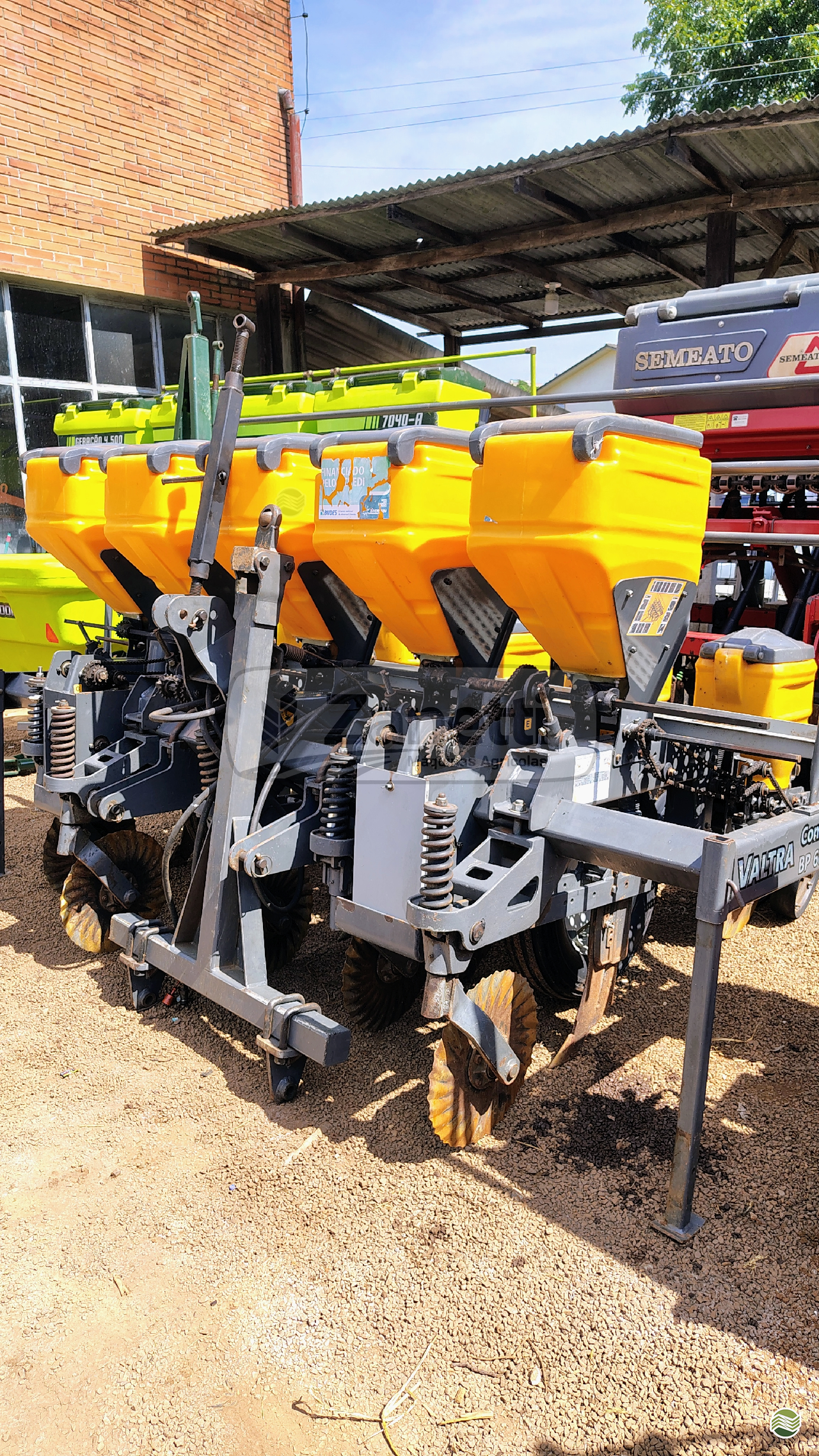 PLANTADEIRA VALTRA COMPACT BP 603 Zanetti Máquinas Agrícolas FREDERICO WESTPHALEN RIO GRANDE DO SUL RS