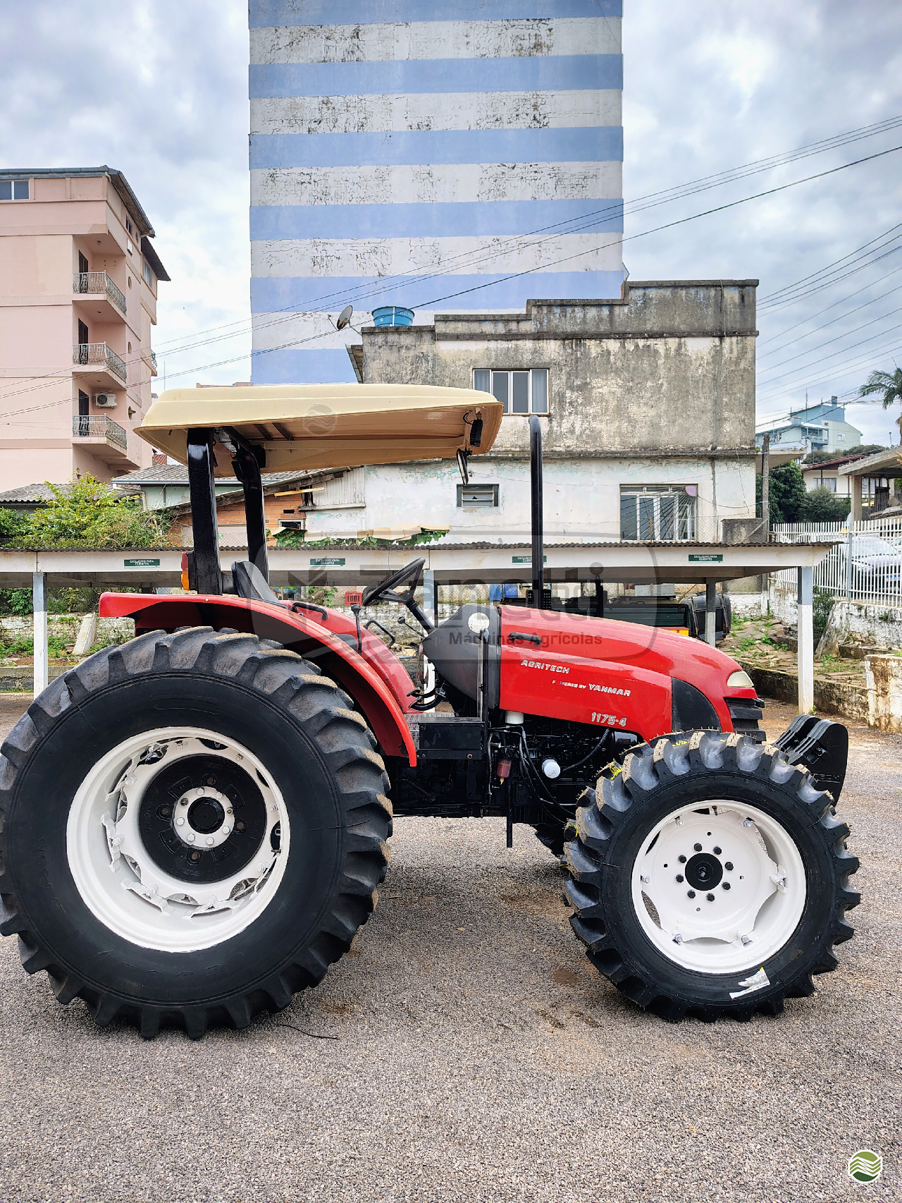 TRATOR AGRITECH 1175 Tração 4x4 Zanetti Máquinas Agrícolas FREDERICO WESTPHALEN RIO GRANDE DO SUL RS