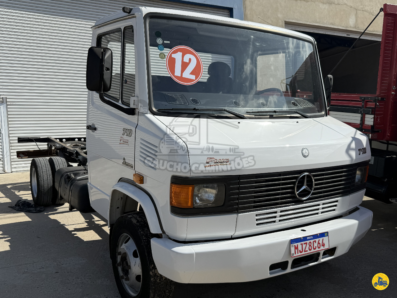 CAMINHAO MERCEDES-BENZ MB 710 Carga Seca 3/4 4x2 TR Gaúcho Caminhões CAMPO DO BRITO SERGIPE SE