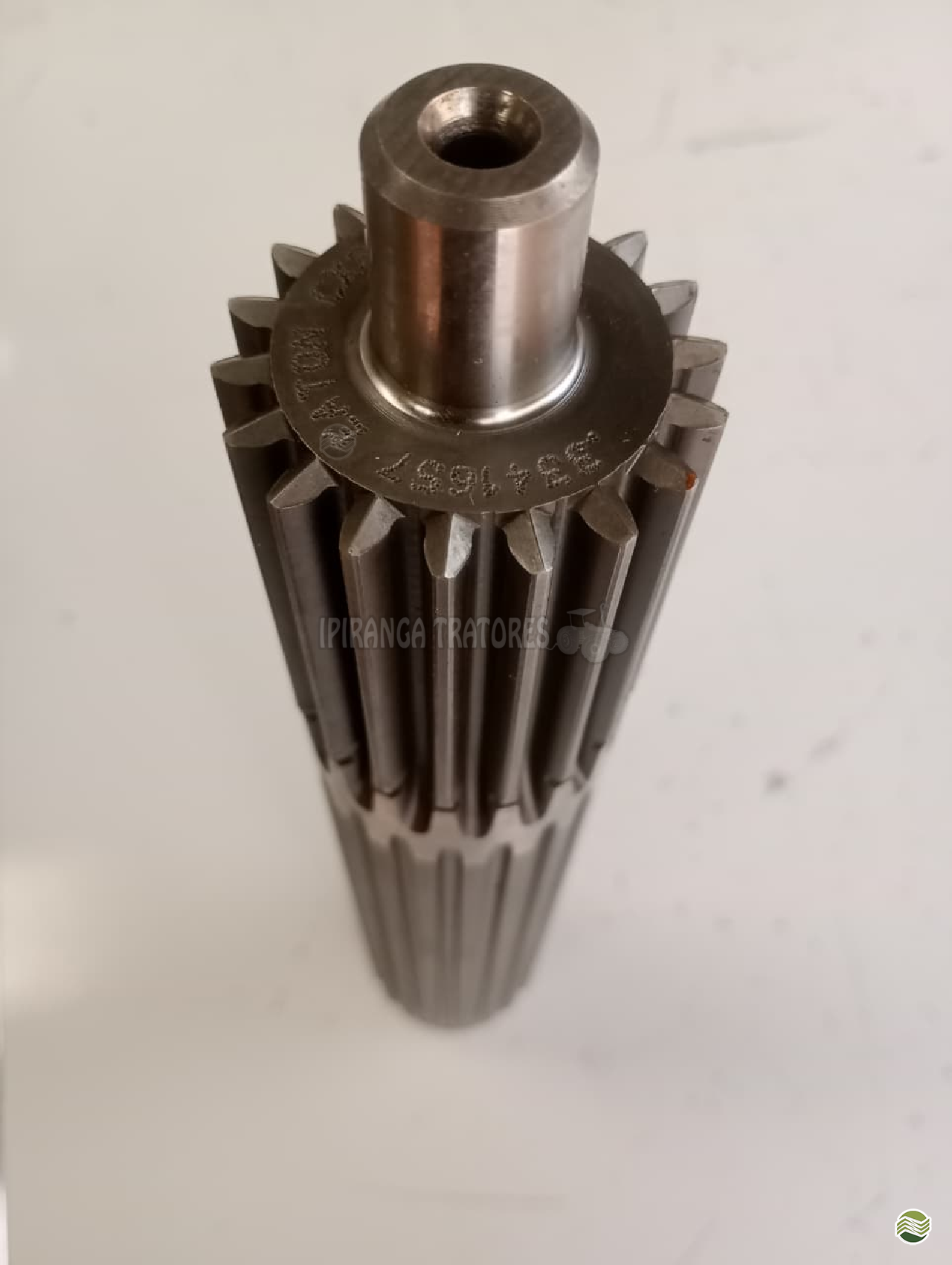 EIXO ENTALHADO DA CAIXA 3 ALAVANCAS MASSEY FERGUSON  (18 X 20 DENTES)  043919  /   3341657