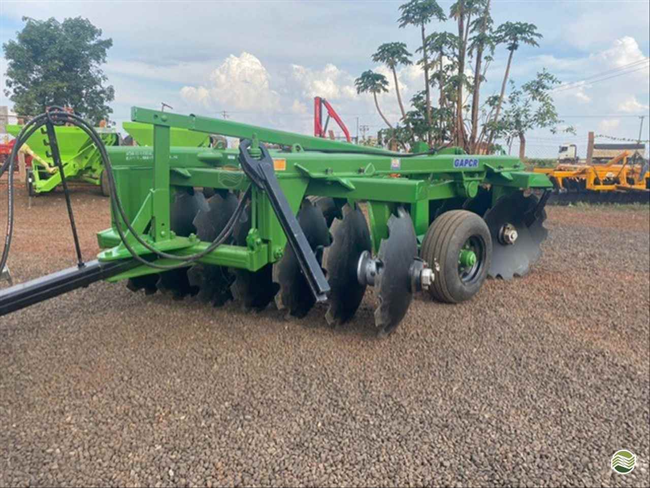 IMPLEMENTOS AGRICOLAS GRADE ARADORA ARADORA 14 DISCOS Carlos Tratores SP GUAIRA SÃO PAULO SP