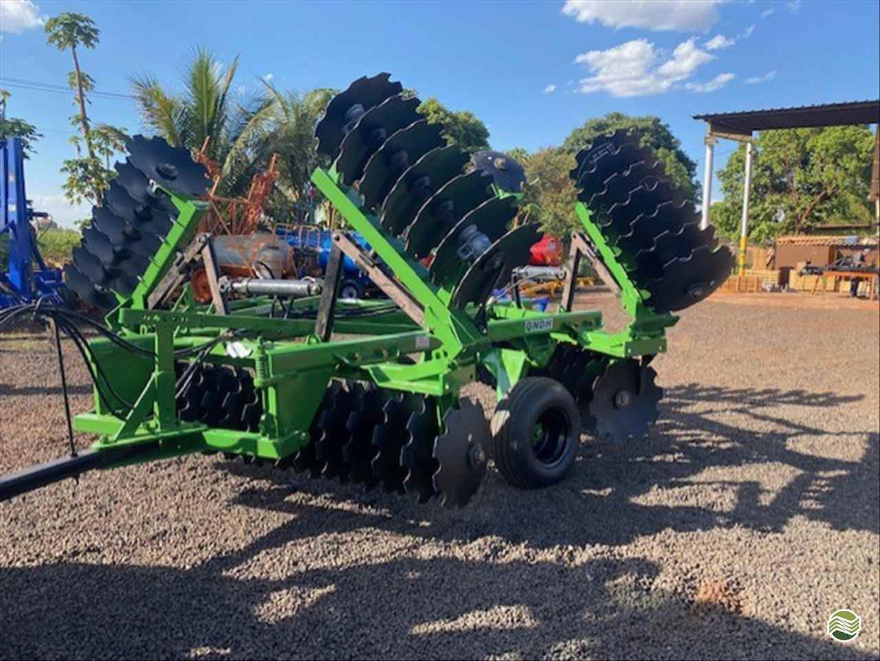 IMPLEMENTOS AGRICOLAS GRADE NIVELADORA NIVELADORA 56 DISCOS Carlos Tratores SP GUAIRA SÃO PAULO SP