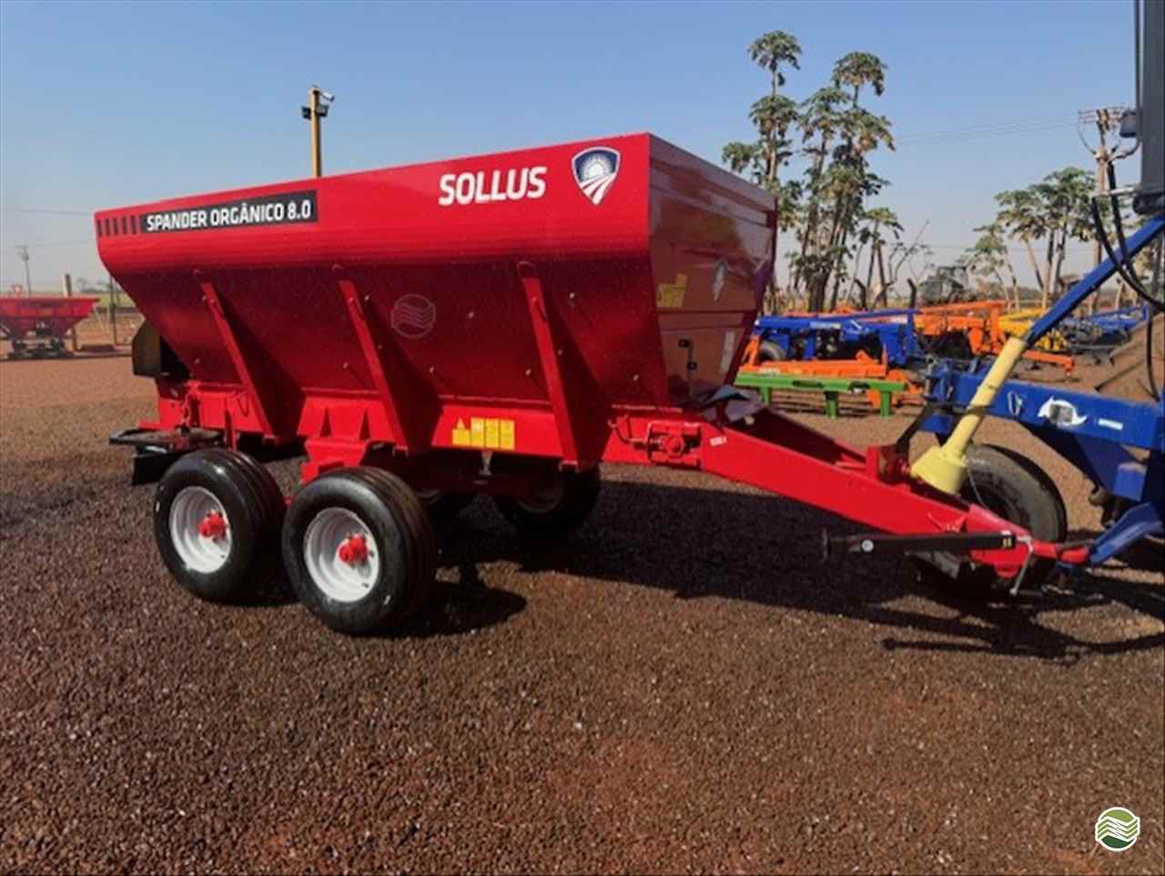 IMPLEMENTOS AGRICOLAS DISTRIBUIDOR CALCÁRIO 8000 Kg Carlos Tratores SP GUAIRA SÃO PAULO SP