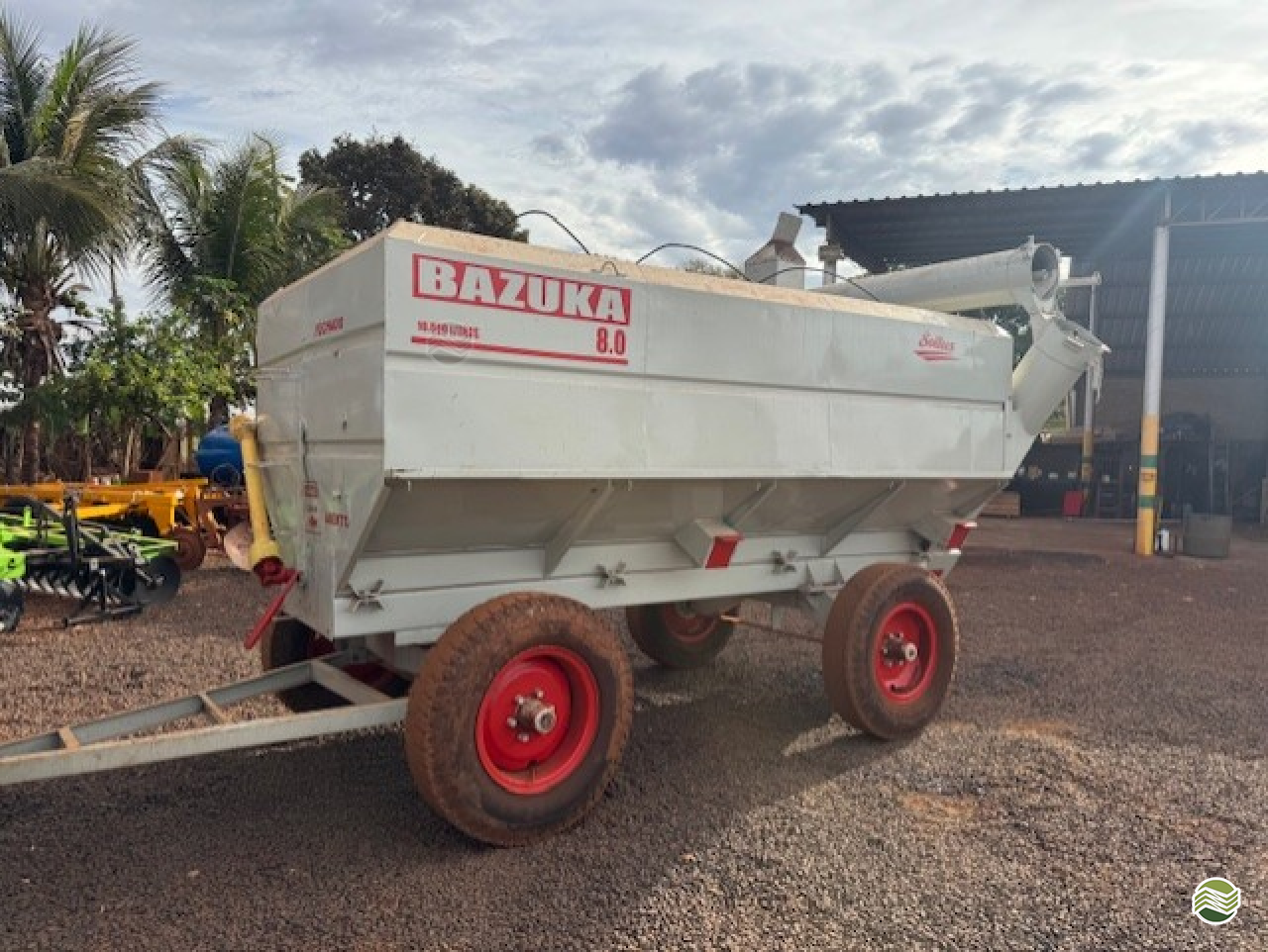 IMPLEMENTOS AGRICOLAS CARRETA BAZUKA GRANELEIRA 10500 Carlos Tratores SP GUAIRA SÃO PAULO SP