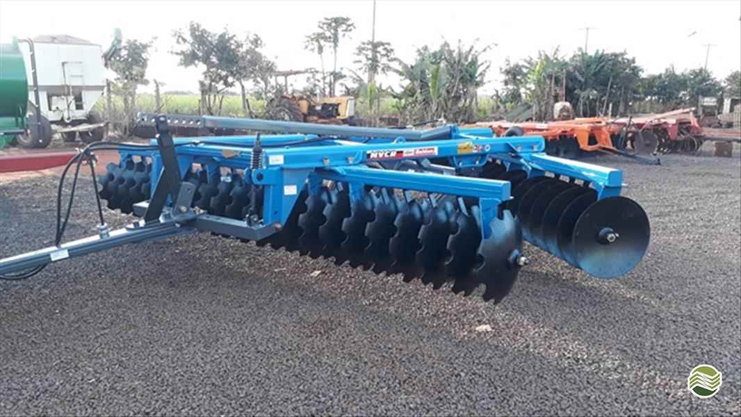 IMPLEMENTOS AGRICOLAS GRADE NIVELADORA NIVELADORA 44 DISCOS Carlos Tratores SP GUAIRA SÃO PAULO SP