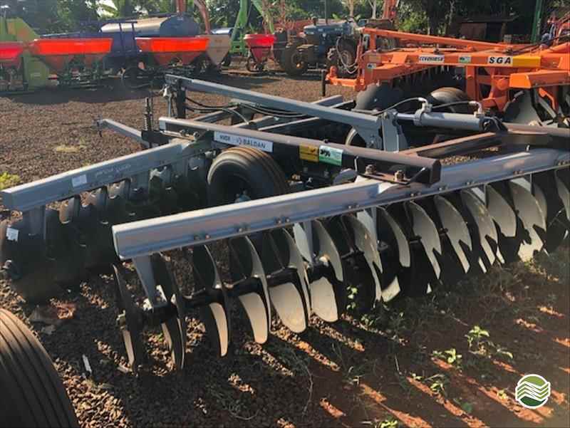 IMPLEMENTOS AGRICOLAS GRADE NIVELADORA NIVELADORA 48 DISCOS Carlos Tratores SP GUAIRA SÃO PAULO SP