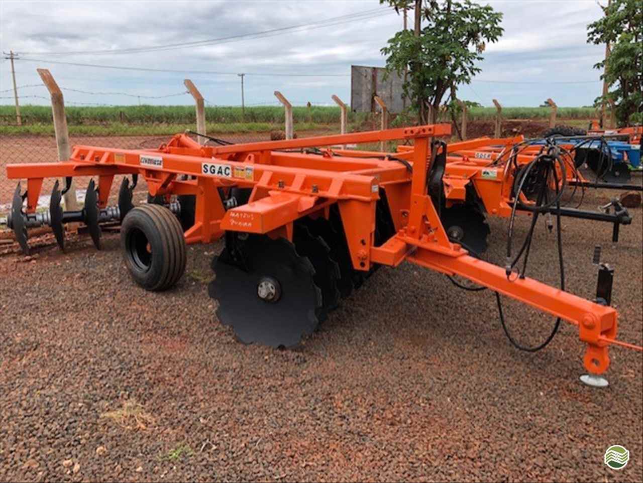 IMPLEMENTOS AGRICOLAS GRADE ARADORA ARADORA 16 DISCOS Carlos Tratores SP GUAIRA SÃO PAULO SP