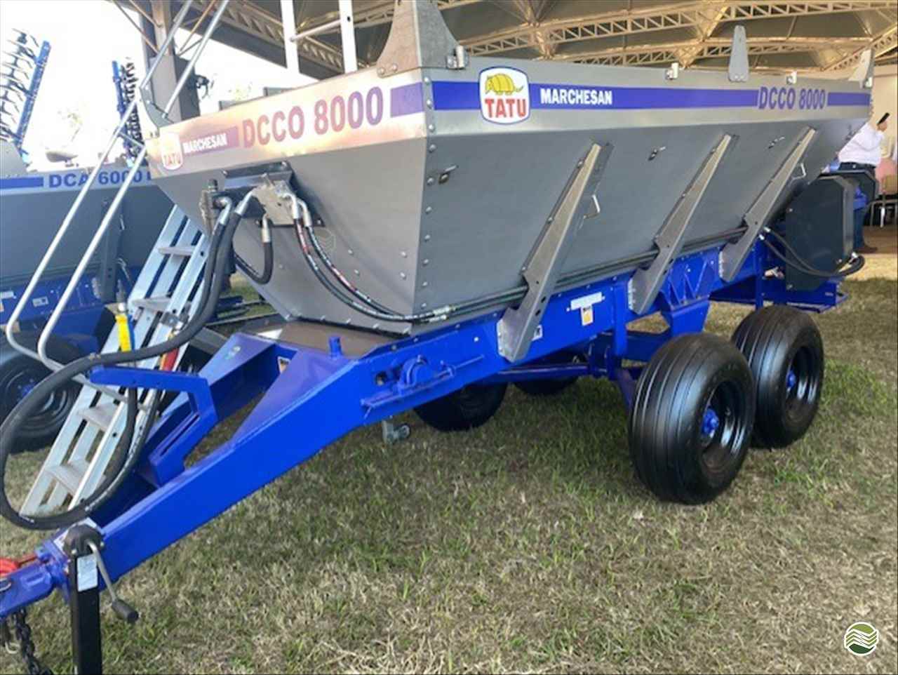 IMPLEMENTOS AGRICOLAS DISTRIBUIDOR CALCÁRIO 8000 Kg Carlos Tratores SP GUAIRA SÃO PAULO SP
