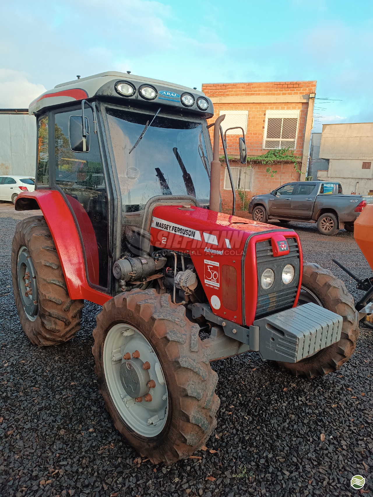 MF 255 de Siepmann Implementos Agrícolas