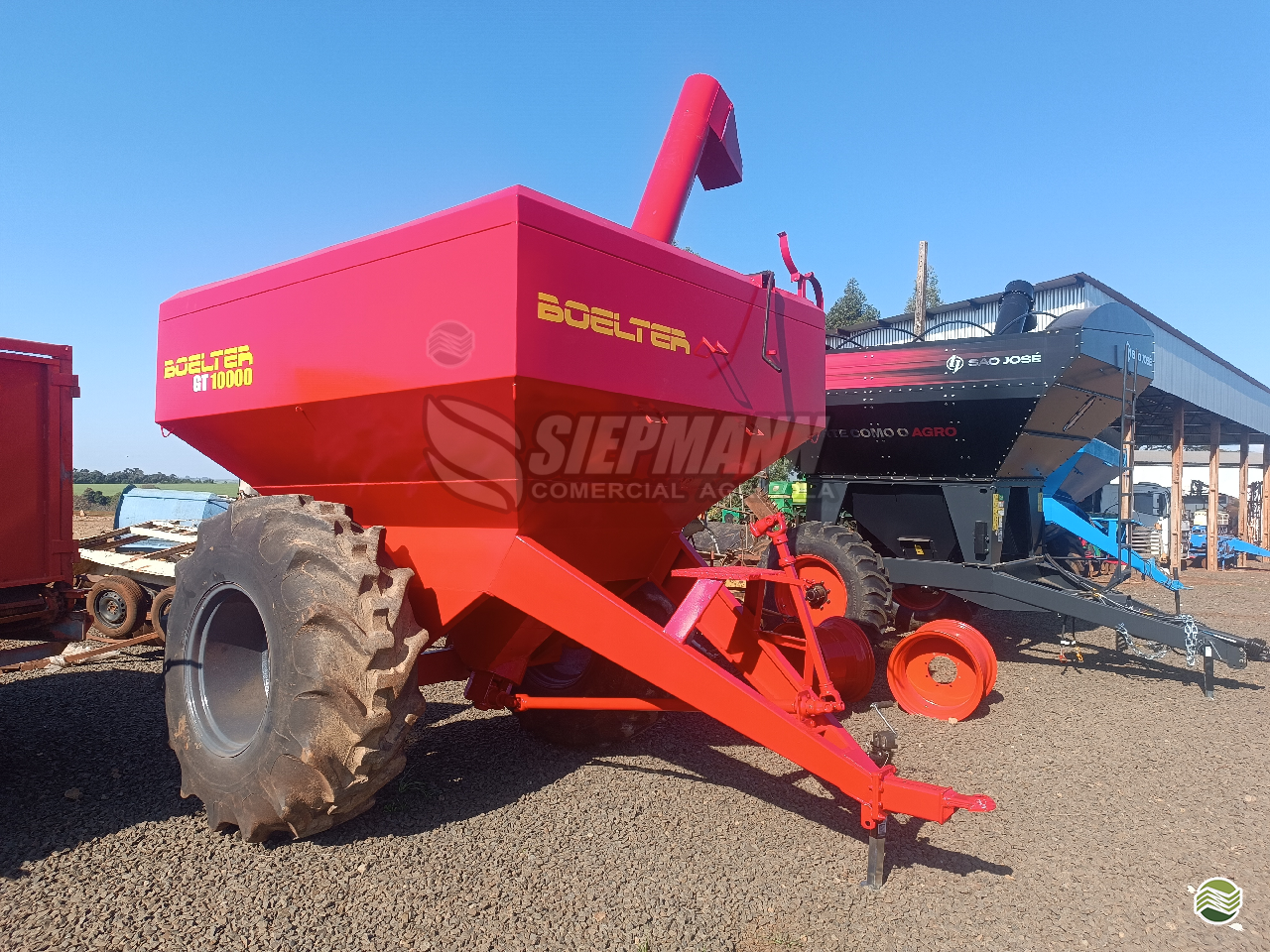 IMPLEMENTOS AGRICOLAS CARRETA BAZUKA GRANELEIRA 9500 Siepmann Implementos Agrícolas INDEPENDENCIA RIO GRANDE DO SUL RS