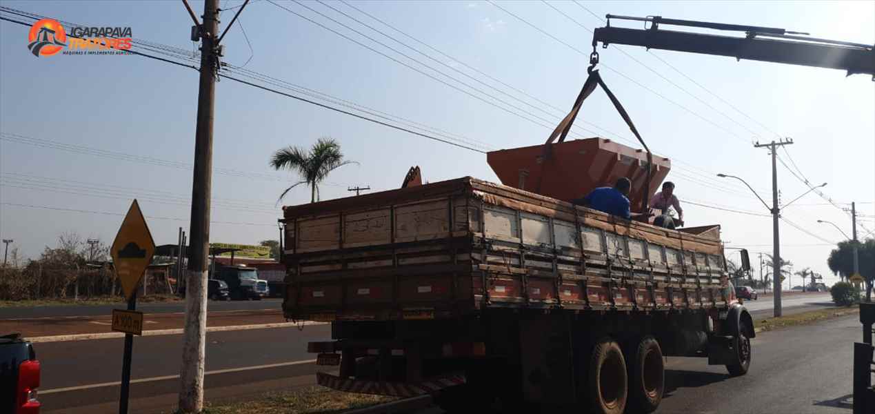Distribuidor Calcario 6.000 Kg Budny - Serra do Salitre/MG