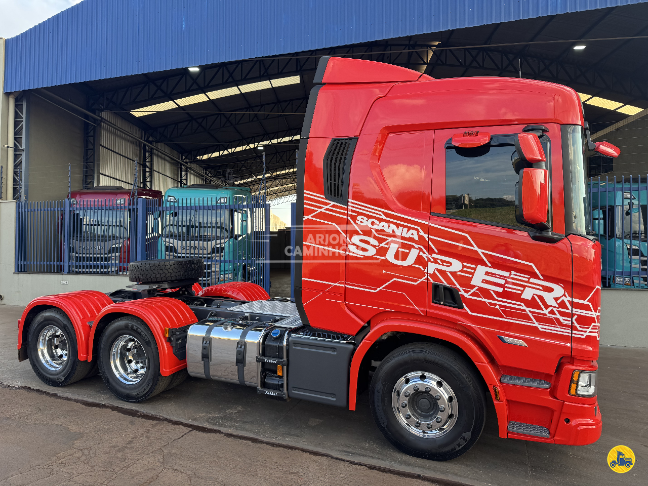CAMINHAO SCANIA SCANIA R560 Cavalo Mecânico Cavalo 6x4 Arjona Caminhões CRAVINHOS SÃO PAULO SP