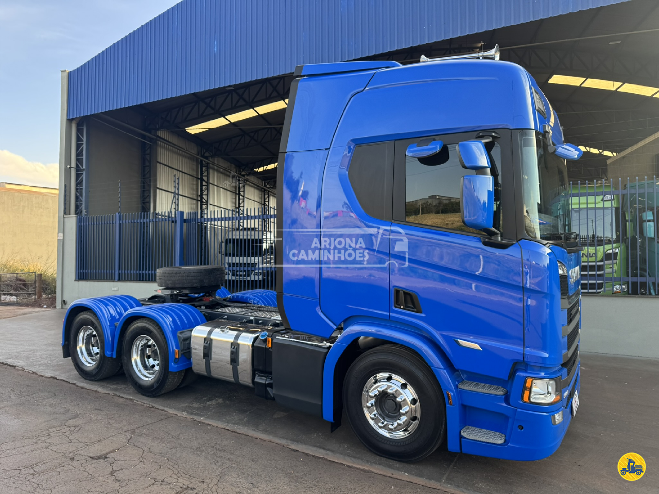 CAMINHAO SCANIA SCANIA R560 Cavalo Mecânico Cavalo 6x4 Arjona Caminhões CRAVINHOS SÃO PAULO SP