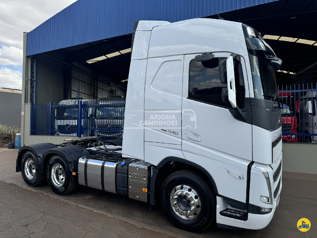 CAMINHAO VOLVO VOLVO FH 540 Cavalo Mecânico Cavalo 6x4 Arjona Caminhões CRAVINHOS SÃO PAULO SP