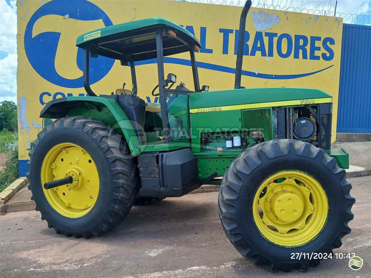TRATOR JOHN DEERE JOHN DEERE 7500 Tração 4x4 Total Tratores PATOS DE MINAS MINAS GERAIS MG