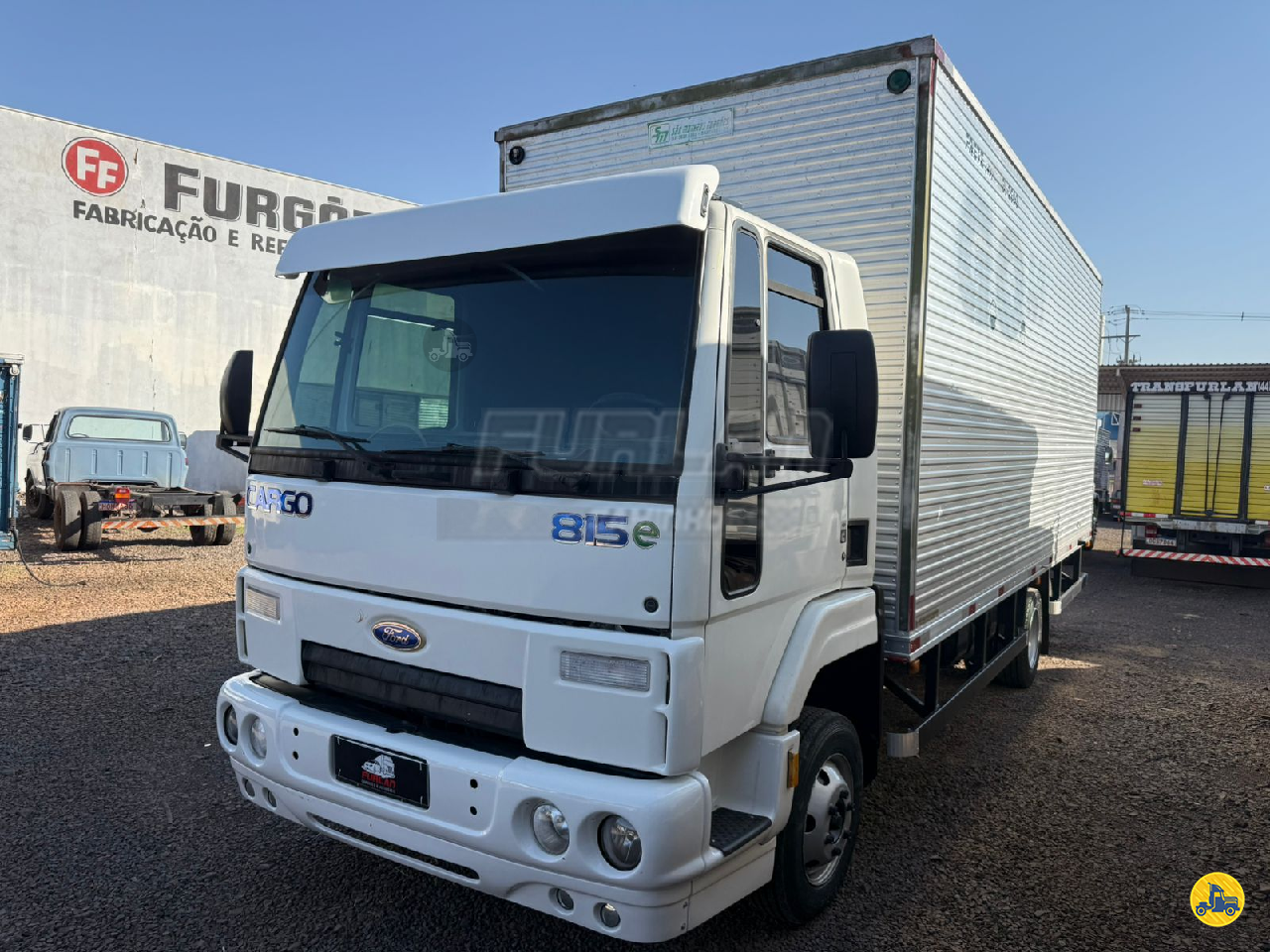CAMINHAO FORD CARGO 815 Baú Furgão 3/4 4x2 Furlan Caminhões UMUARAMA PARANÁ PR