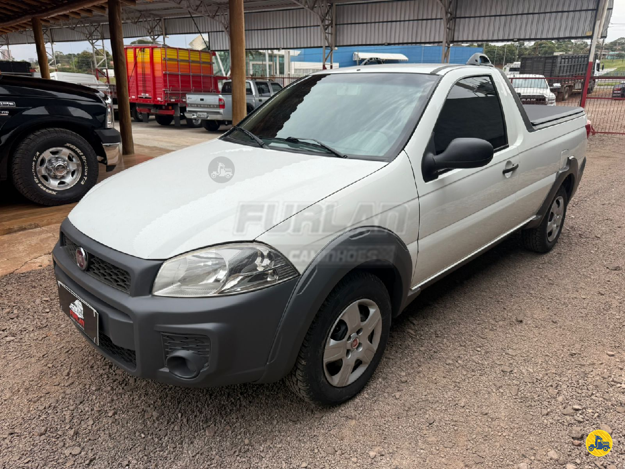 CARRO FIAT Strada Working 1.4 CS Furlan Caminhões UMUARAMA PARANÁ PR