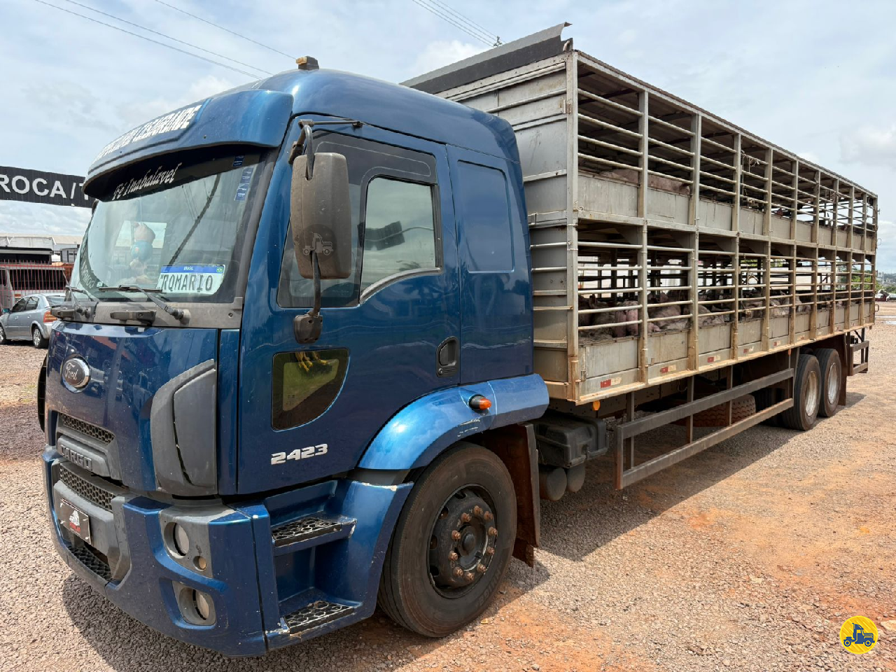 CAMINHAO FORD CARGO 2423 Suineira Truck 6x2 Furlan Caminhões UMUARAMA PARANÁ PR