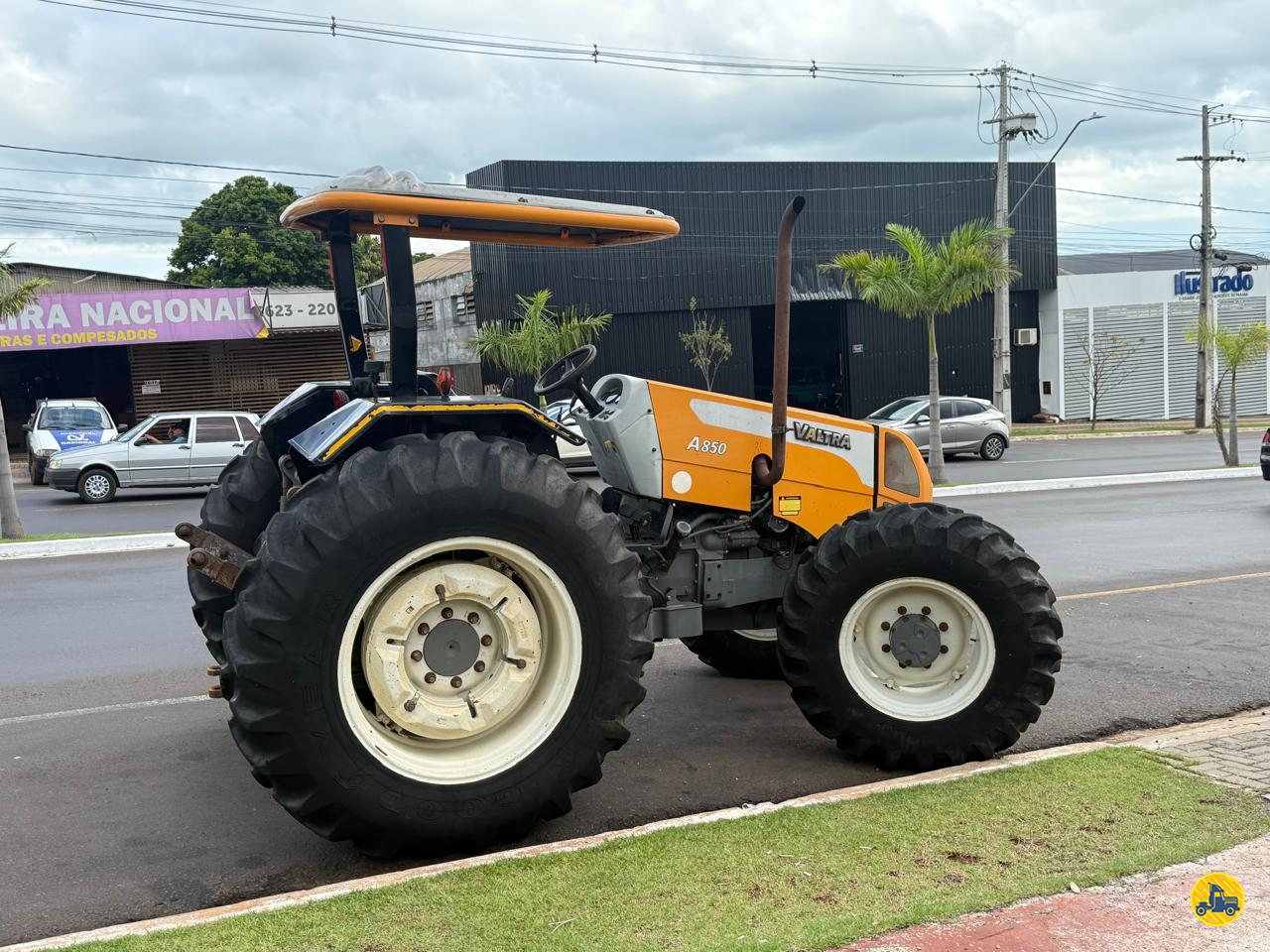 TRATOR VALTRA VALTRA A850 Tração 4x4 Furlan Caminhões UMUARAMA PARANÁ PR