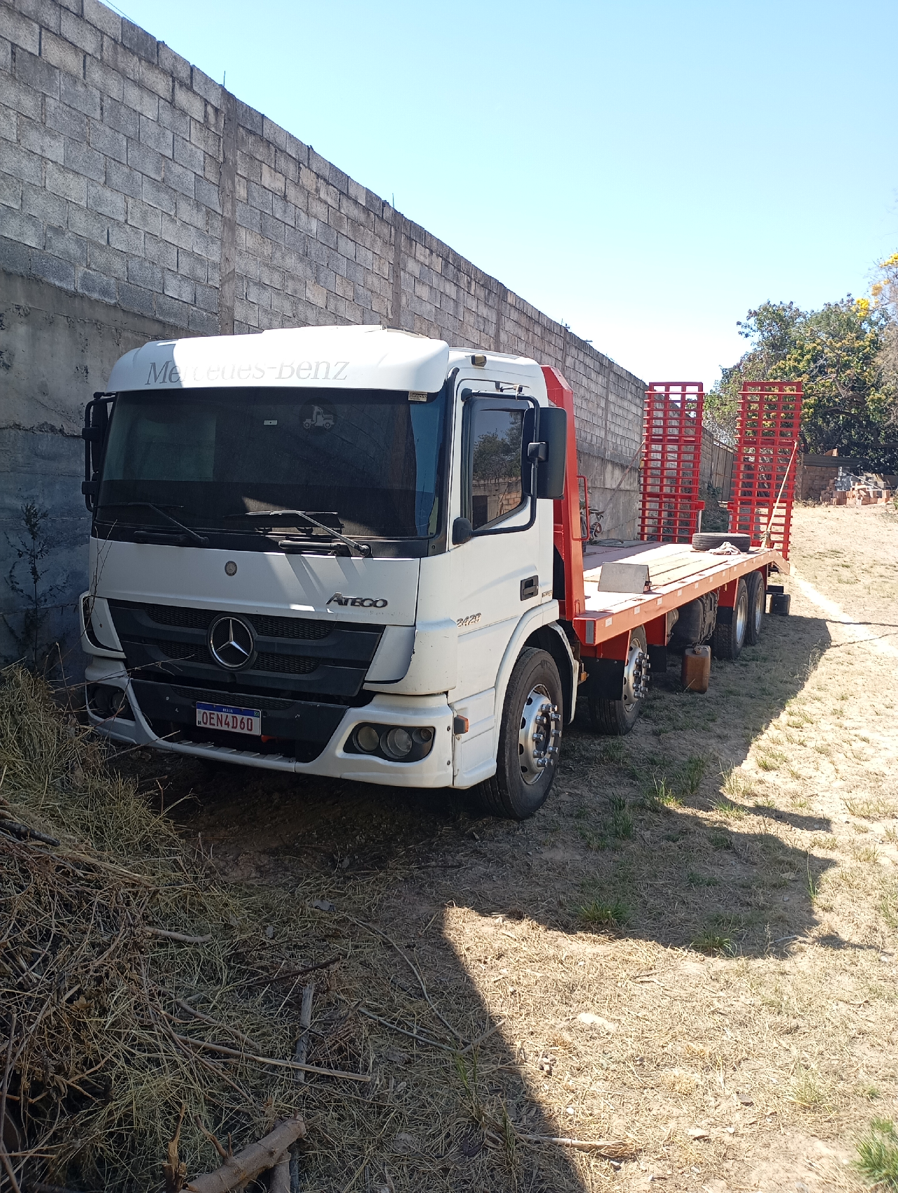 CAMINHAO MERCEDES-BENZ MB 2429 Plataforma BiTruck 8x2 CM Logística BELO HORIZONTE MINAS GERAIS MG