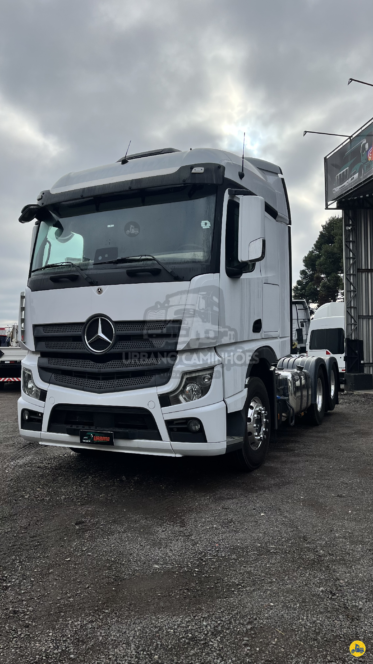 CAMINHAO MERCEDES-BENZ MB 2548 Cavalo 6x2 Urbano Caminhões CURITIBA PARANÁ PR